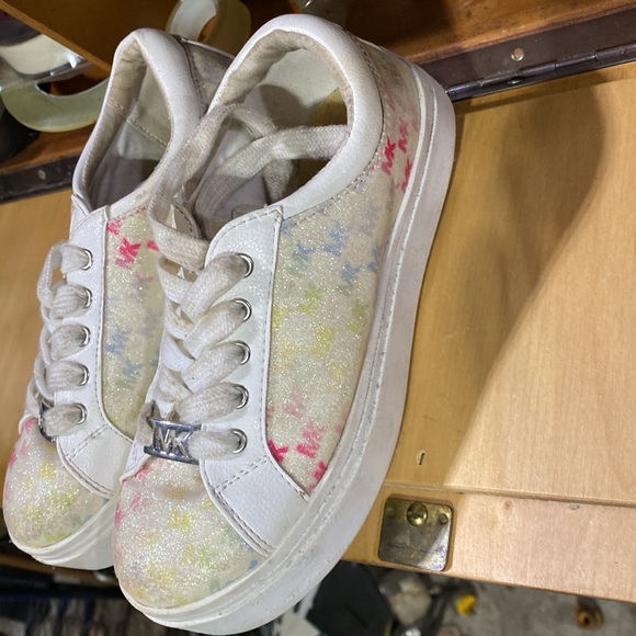 Girls shoes - Picture 2 of 6